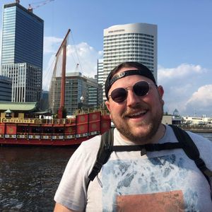 Meet your Posher, Adam